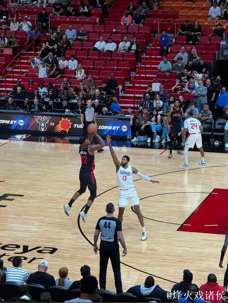 乔治三分7投全失，全场17中8贡献25分7助